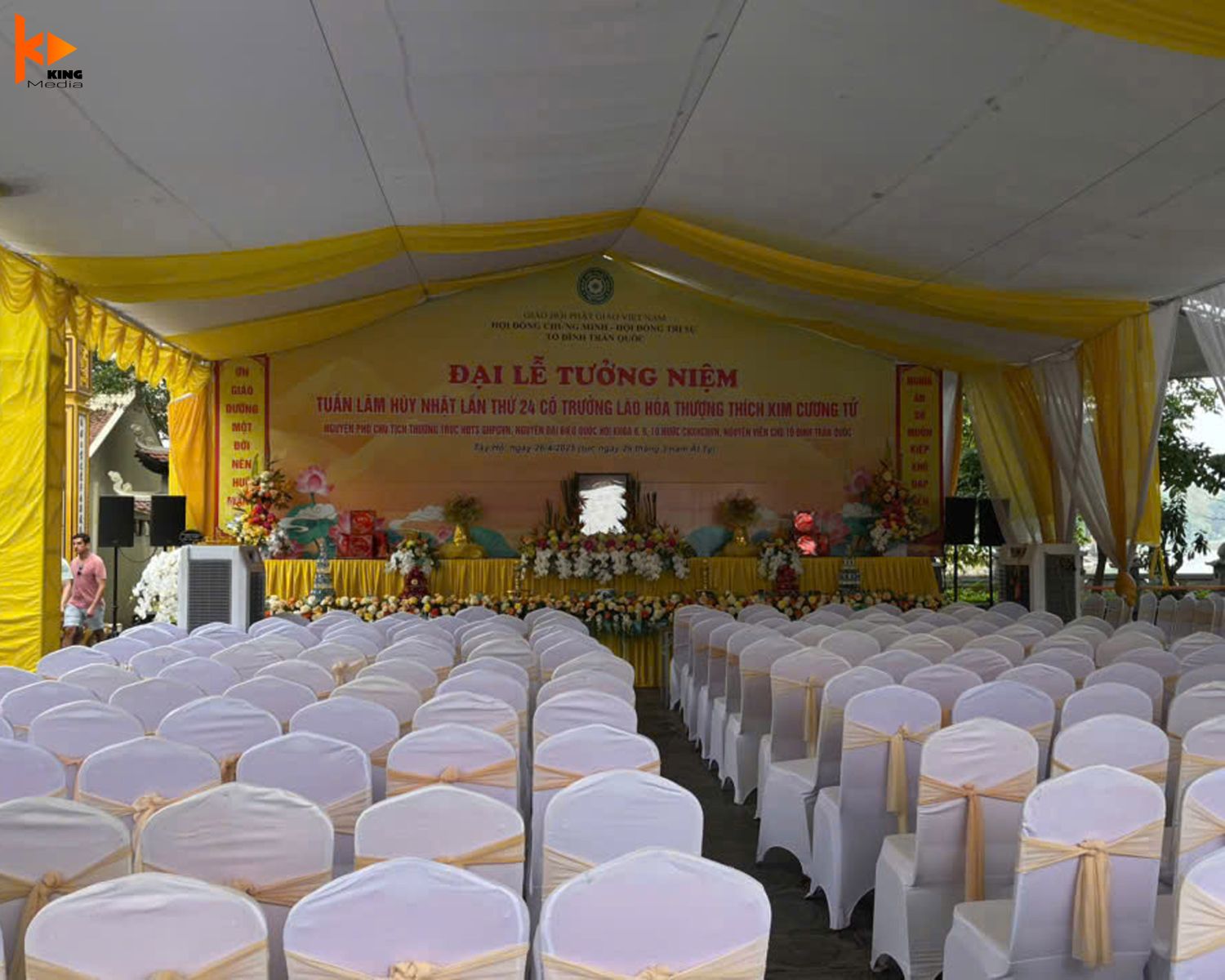 Cho thuê bàn ghế tại Hà Nội